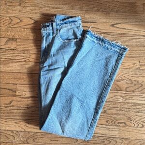 Abercrombie High Rise 90s Relaxed Jean Light Wash Distressed Hem